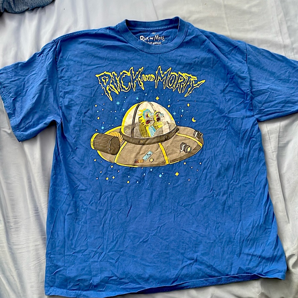 Men’s Rick and Morty blue ufo t shirt